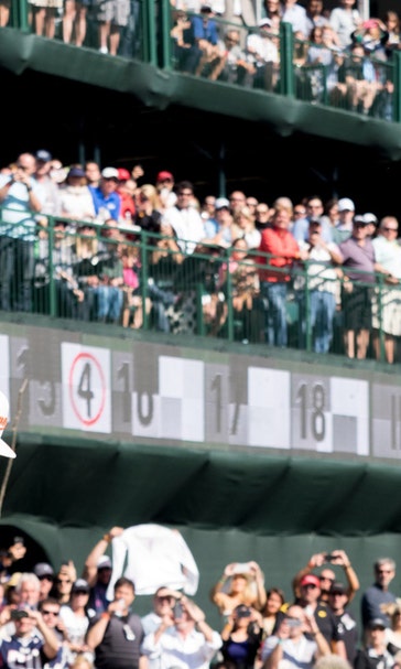 Phoenix Open's 16th hole provides chaotic challenge